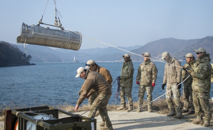 Güney Kore, Japonya ve ABD Durmuyor