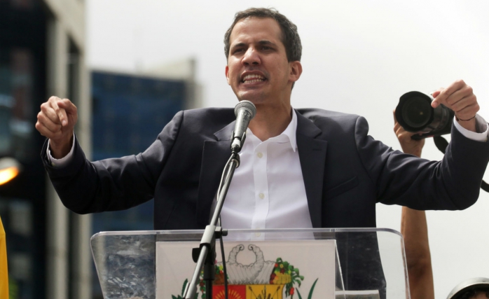 Sanders Guaido'ya Destek Vermedi