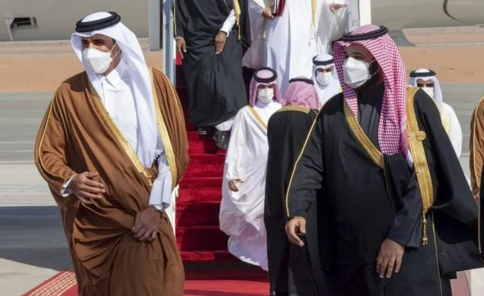 Suudi Arabistan Katar'a hava sahasını açıyor